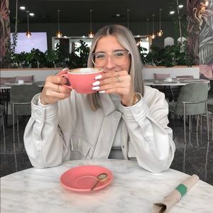 Meet your Posher, Yarelis